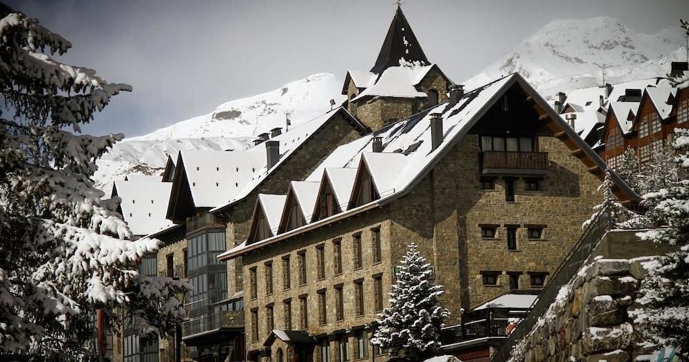 Snoe De Sallent 3 Hotel 3*