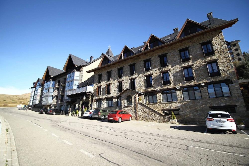 Hotel Snoe De Sallent 3
