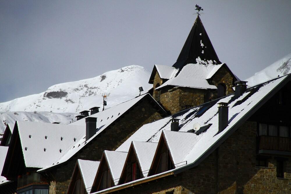 Snoe De Sallent 3 Hotel Formigal